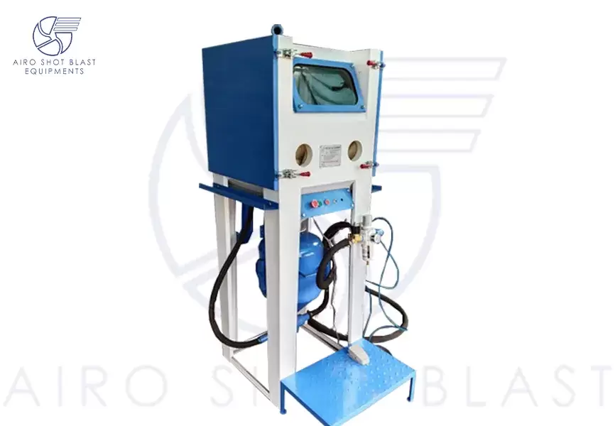 Grit blasting cabinet view 2